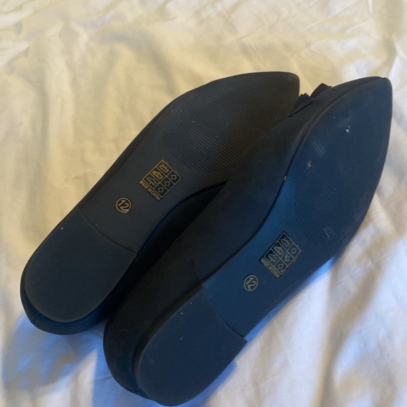 Journey Collection Womens Size 12 Ruffled Ballet Flats  in Black - Picture 6 of 7
